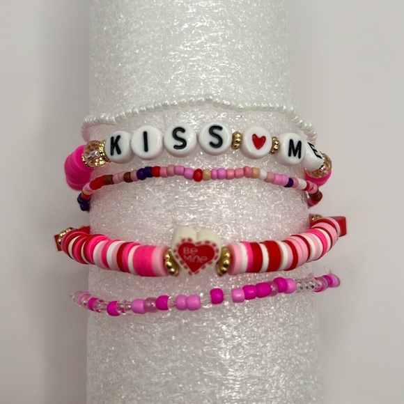 5PC Kiss Me Pink Valentine Bracelet Stack - Picture 3 of 4